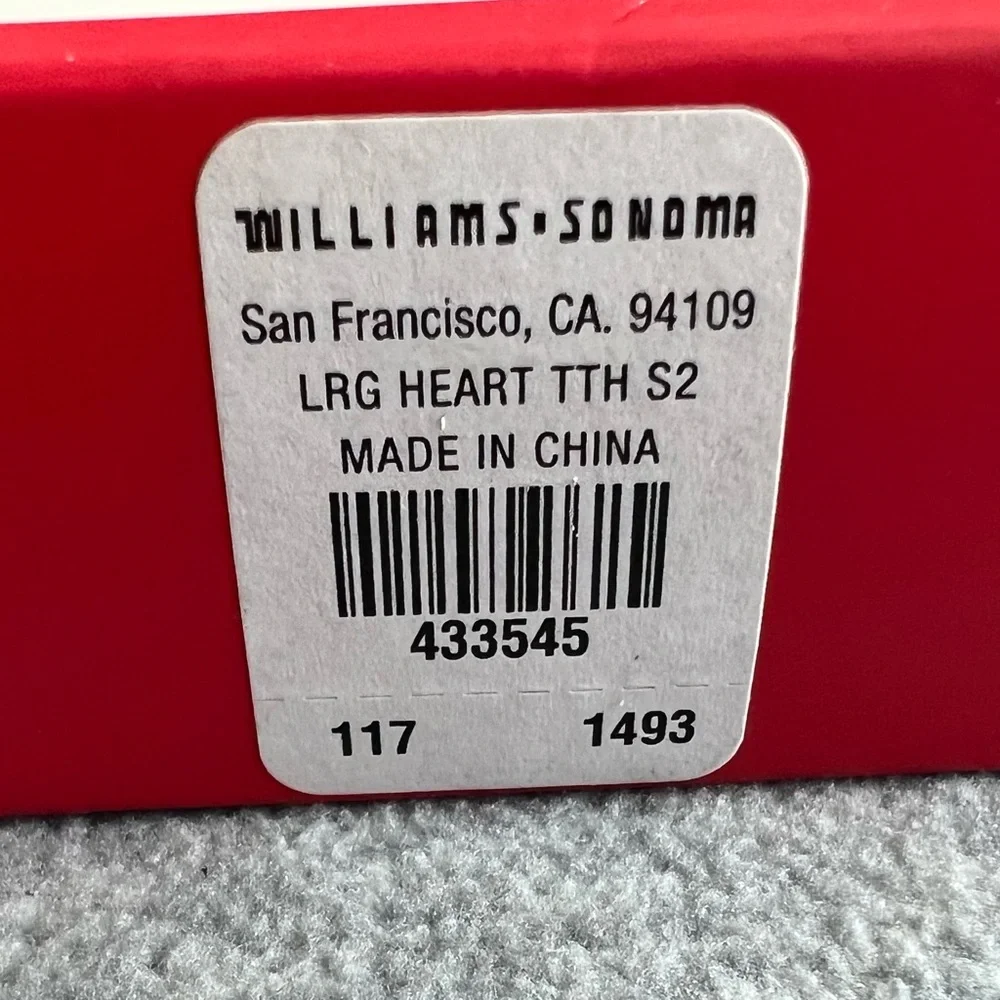 Williams-Sonoma Valentine Heart Tiny Taper Glass Candle Holders‎ New In Box